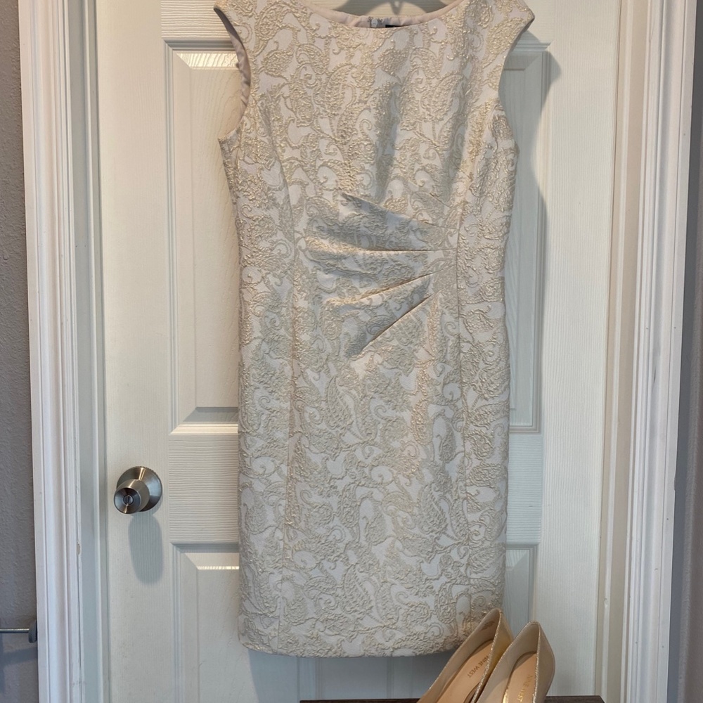 Elegant cream and gold Ralph Lauren Sheath Dress - Picture 2 of 2